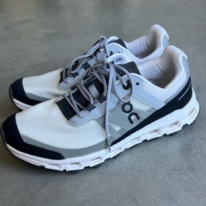 Cloudvista Sneaker in Glacier & Black
On